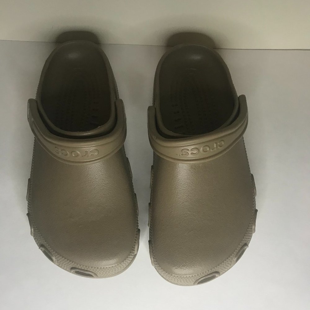 NWOT - CROCS Womens Clogs